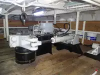 Kapal penelitian untuk dijual