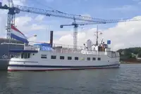 Kapal penumpang dijual