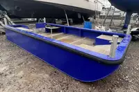 Kapal feri dijual