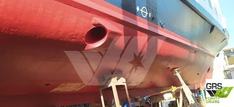 Kapal penumpang untuk dijual