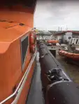 Kapal kru untuk dijual