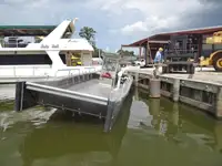 Kerajinan Pendaratan, Tank dijual