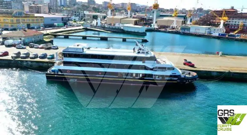 Kapal pesiar untuk dijual
