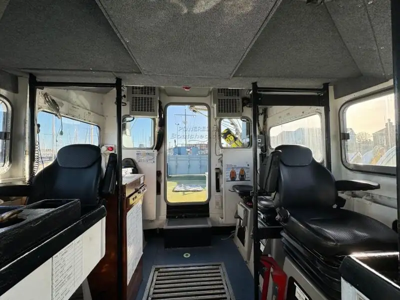 Kapal patroli untuk dijual