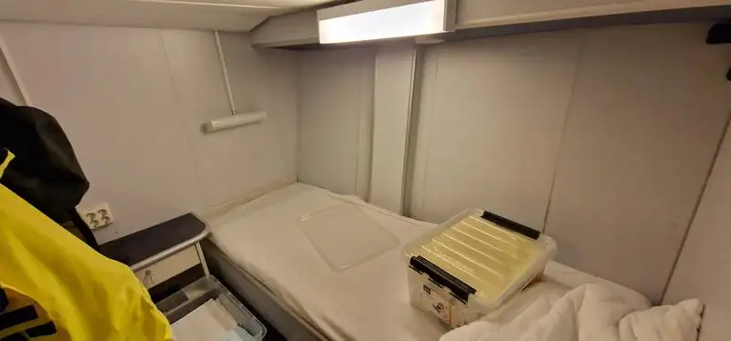 Kapal penyelamat untuk dijual