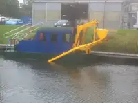 Kapal keruk dijual