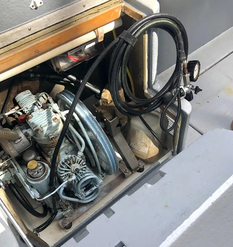 Kapal penelitian untuk dijual