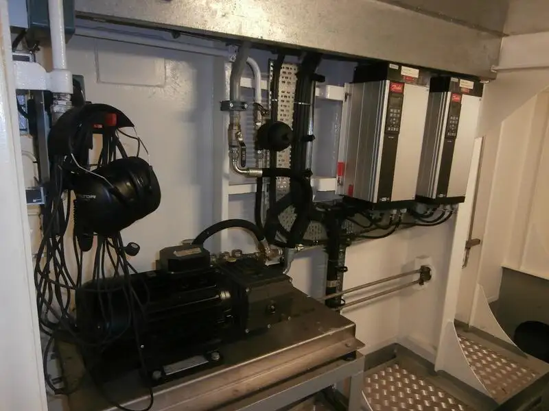 Kapal kontainer untuk dijual