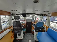 Kapal survei untuk dijual