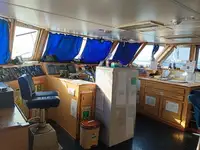 Kapal kru untuk dijual