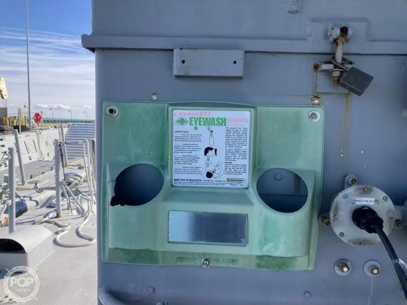 Kapal pendarat, tank untuk dijual