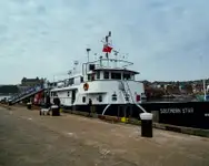 Kapal survei untuk dijual