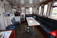 Kapal pesiar untuk dijual