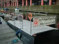 Kapal kontainer dijual