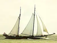 Yacht untuk dijual