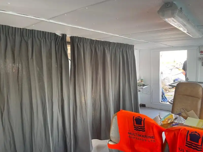 Kapal kontainer untuk dijual