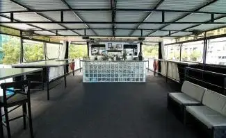 Kapal pesiar untuk dijual
