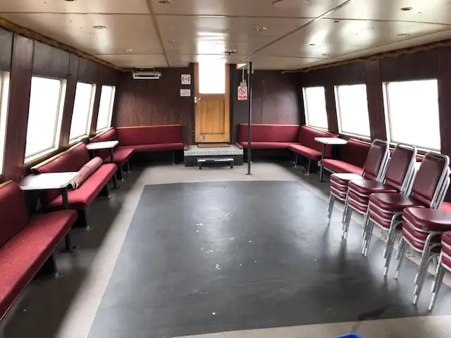 Kapal penumpang untuk dijual