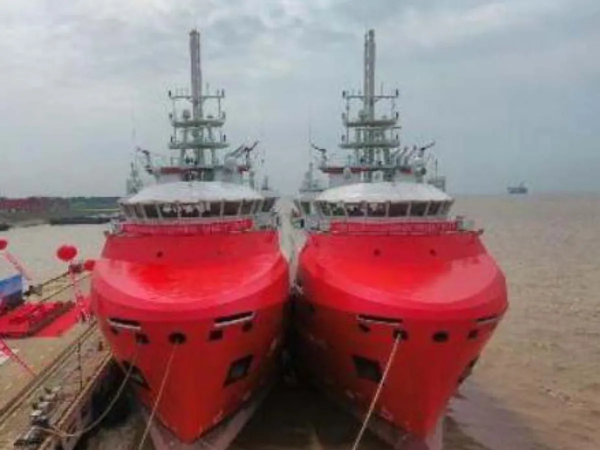 Kapal lepas pantai & layanan untuk dijual