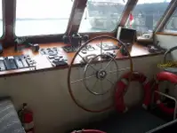 Kapal penumpang untuk dijual