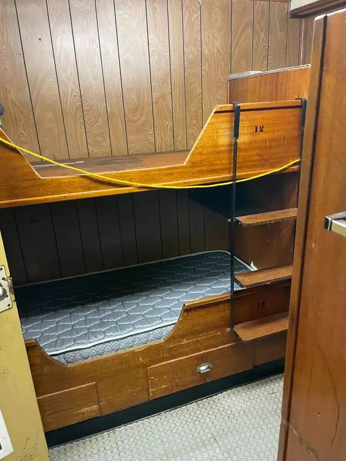 Kapal keruk untuk dijual