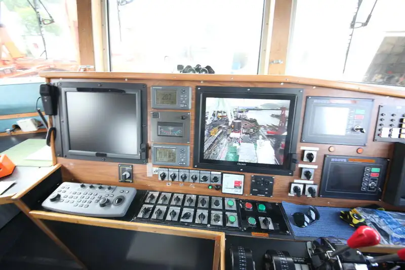 Kapal feri untuk dijual