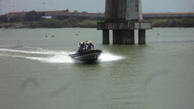 Perahu karet kaku untuk dijual
