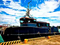 Kapal kontainer dijual