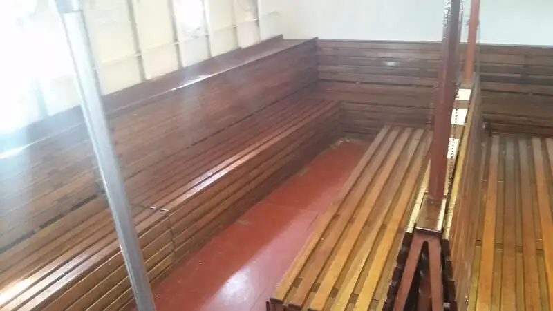Kapal pesiar untuk dijual
