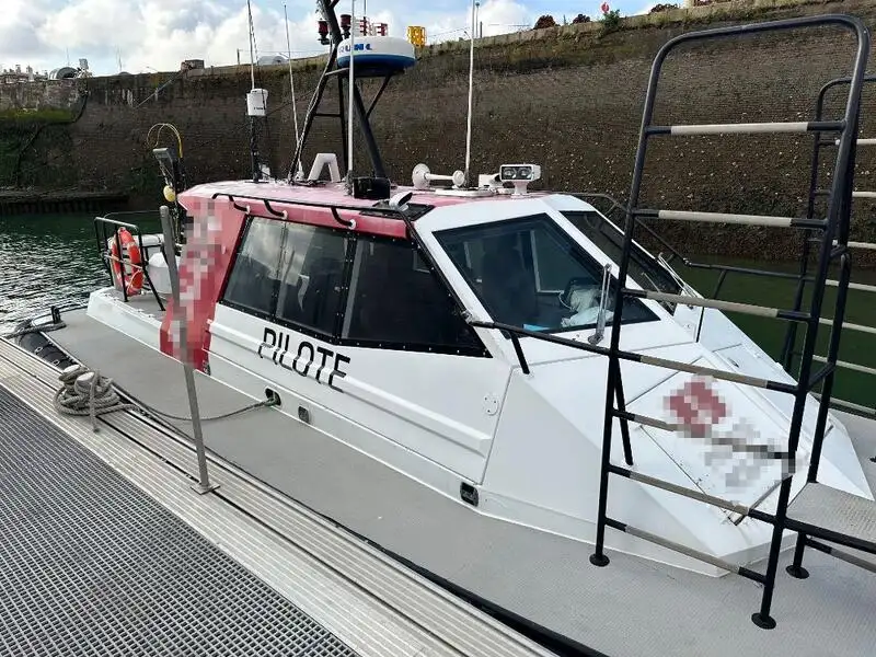 Kapal pandu untuk dijual