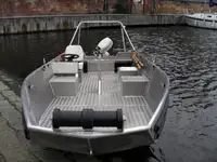 Kapal patroli dijual