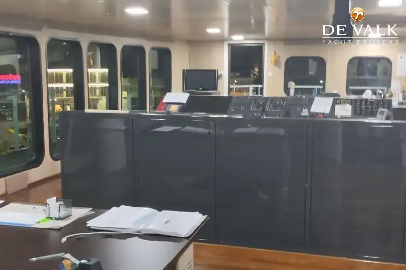 Kapal feri untuk dijual