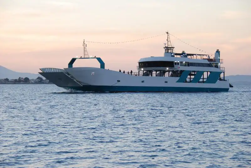 Kapal pendarat, tank untuk dijual