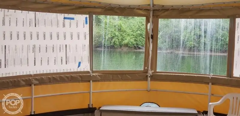 Kapal feri untuk dijual