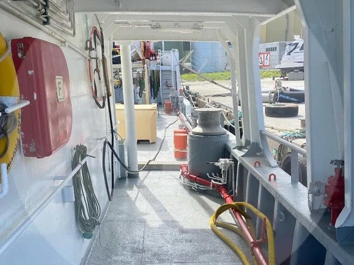 Kapal survei untuk dijual