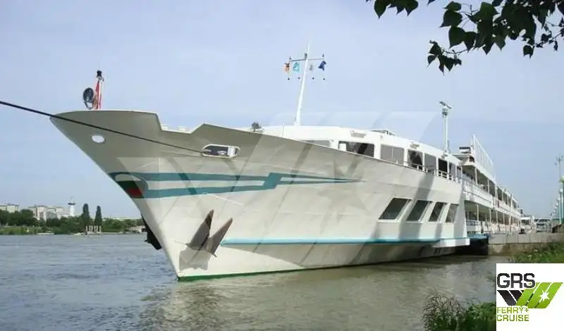Kapal pesiar untuk dijual