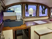 Kapal kru untuk dijual