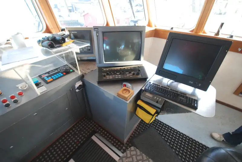 Kapal pendarat, tank untuk dijual