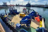 Kapal penarik dijual