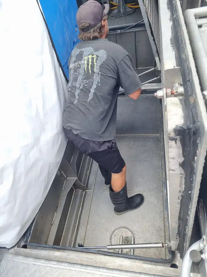 Kapal penumpang untuk dijual