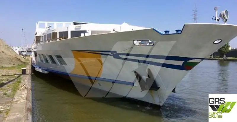 Kapal pesiar untuk dijual