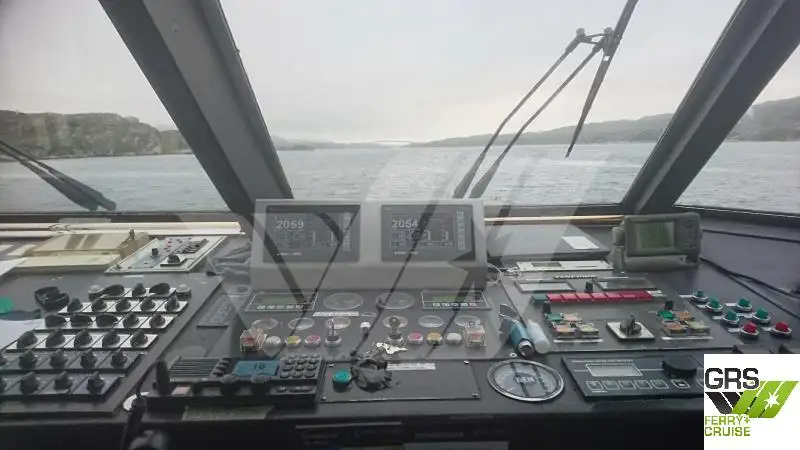 Kapal feri untuk dijual