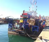 Kapal keruk untuk dijual