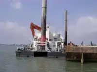 Kapal keruk untuk dijual