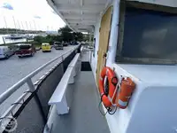 Kapal pesiar untuk dijual