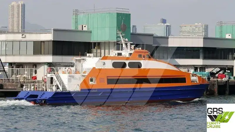 Kapal penumpang untuk dijual