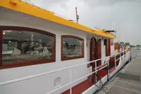 Kapal pesiar untuk dijual