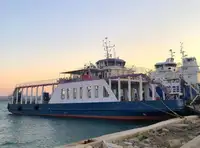 Kapal feri dijual
