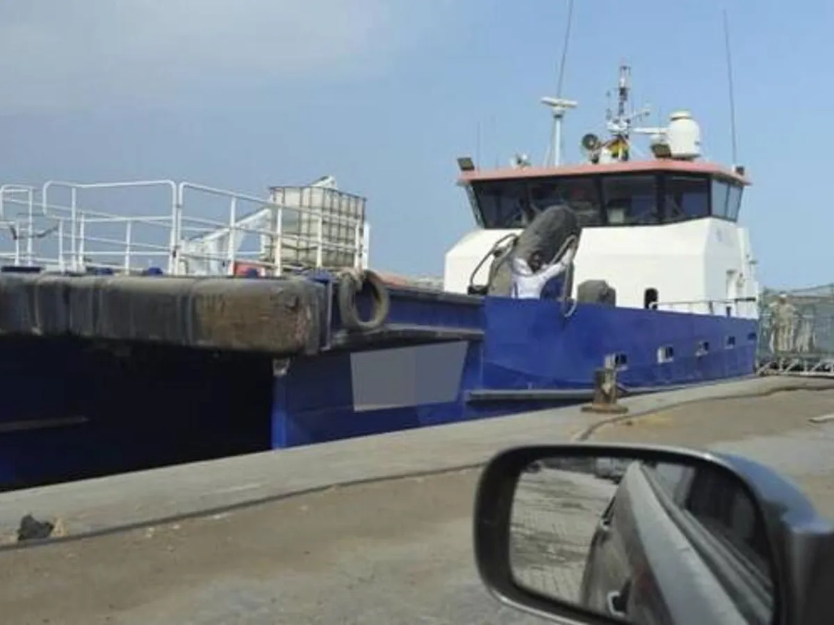 Kapal kru untuk dijual