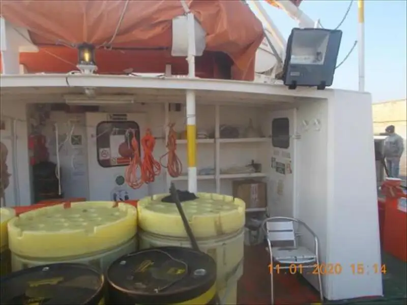 Kapal kru untuk dijual